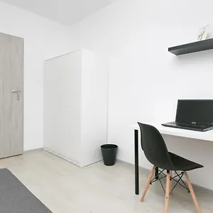  Pensjonat Rooms4less