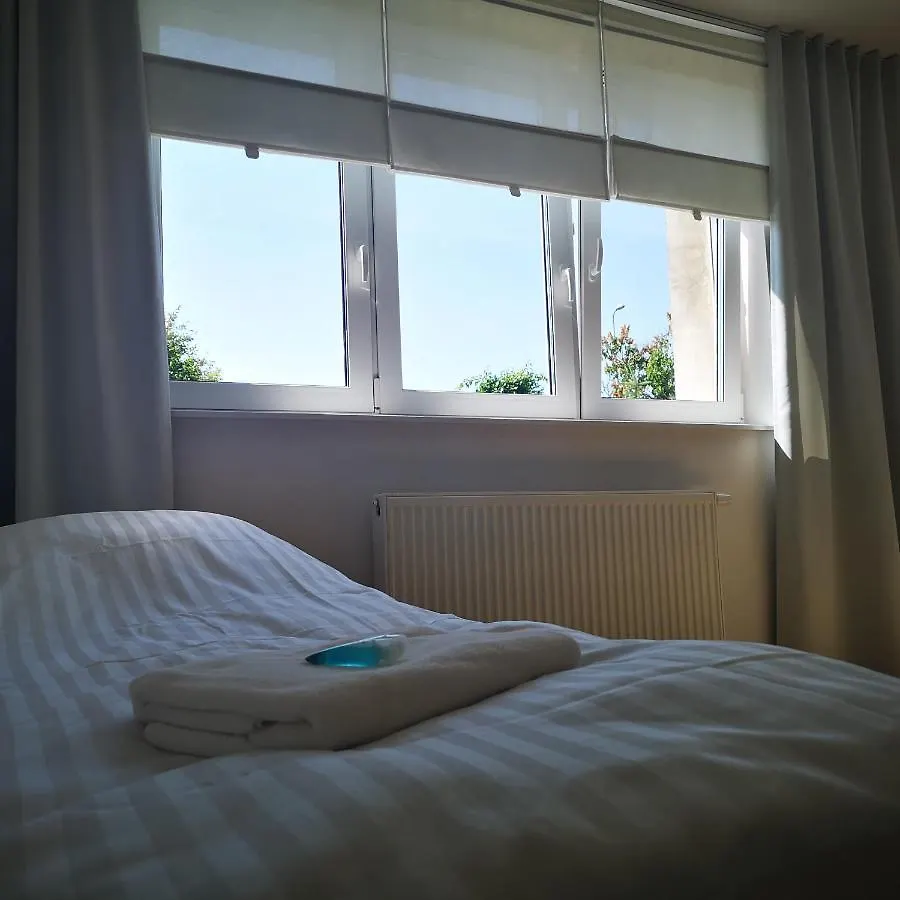 Komfortowe Pokoje W Gdansku W Poblizu Jeziora I Lasu Pologne